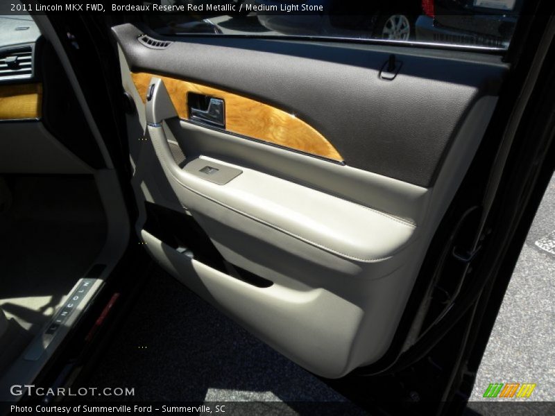 Bordeaux Reserve Red Metallic / Medium Light Stone 2011 Lincoln MKX FWD
