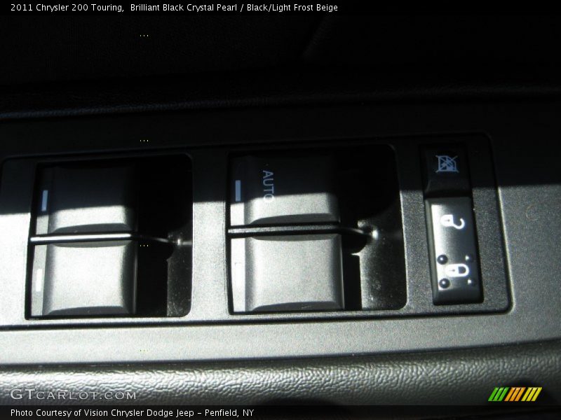 Brilliant Black Crystal Pearl / Black/Light Frost Beige 2011 Chrysler 200 Touring
