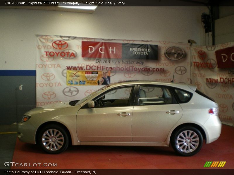 Sunlight Gold Opal / Ivory 2009 Subaru Impreza 2.5i Premium Wagon