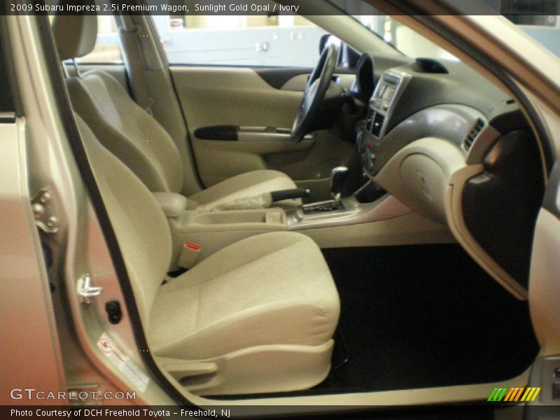 Sunlight Gold Opal / Ivory 2009 Subaru Impreza 2.5i Premium Wagon