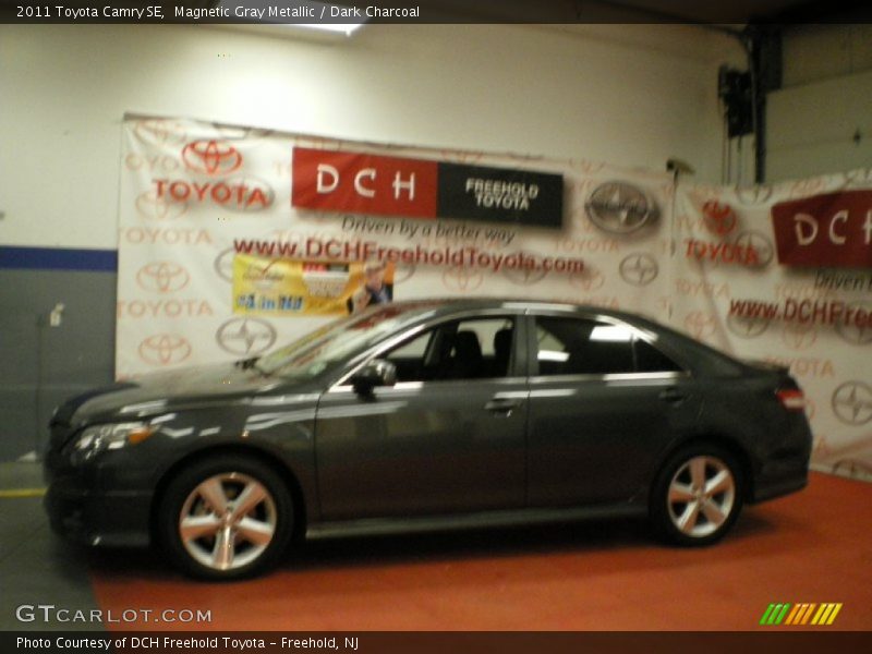Magnetic Gray Metallic / Dark Charcoal 2011 Toyota Camry SE
