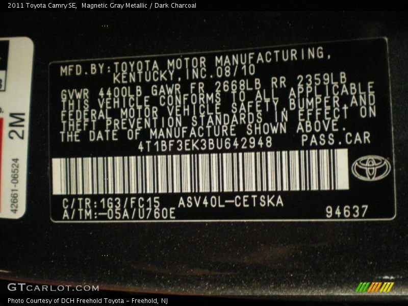 Magnetic Gray Metallic / Dark Charcoal 2011 Toyota Camry SE