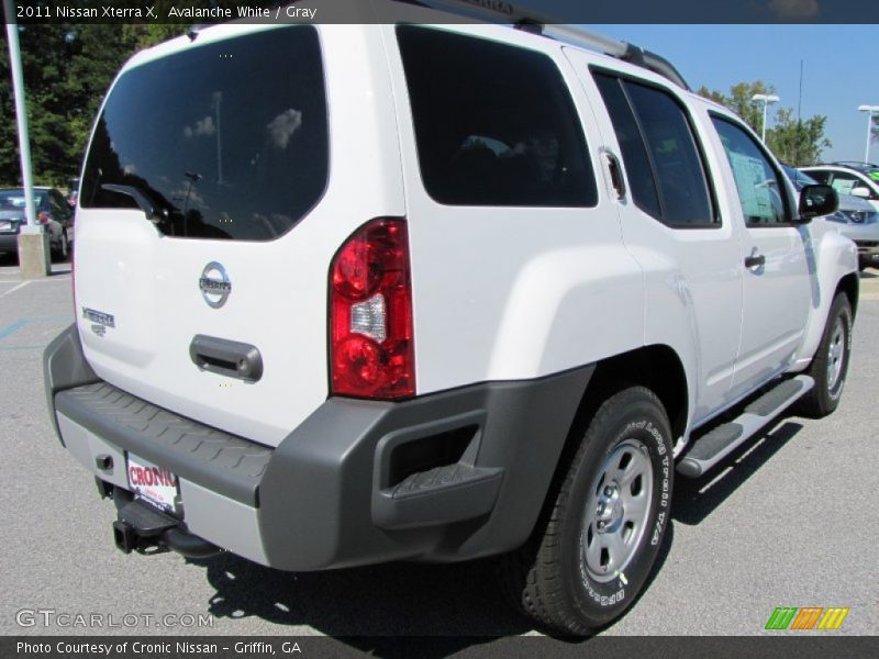 Avalanche White / Gray 2011 Nissan Xterra X