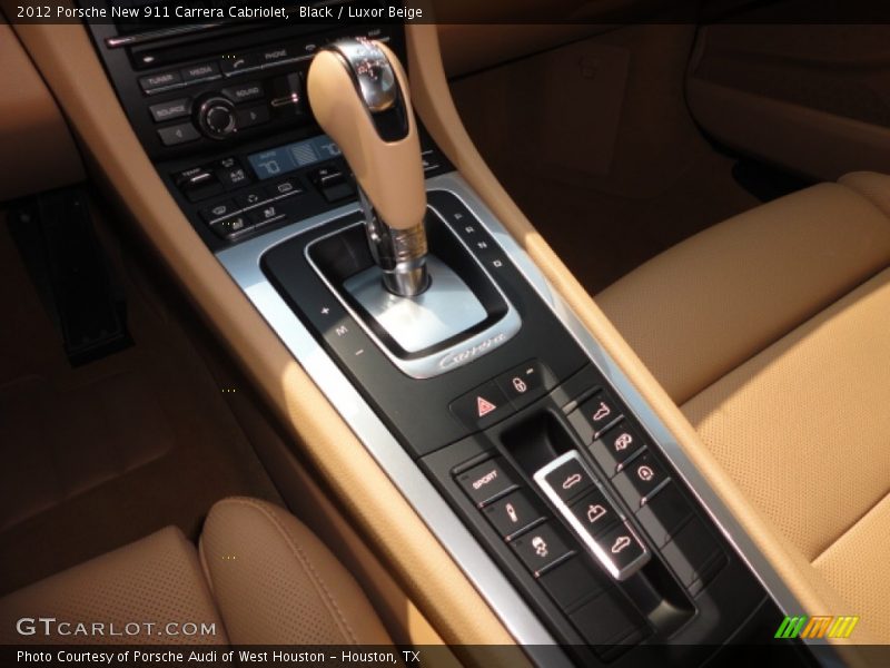 Controls of 2012 New 911 Carrera Cabriolet