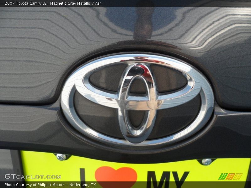 Magnetic Gray Metallic / Ash 2007 Toyota Camry LE