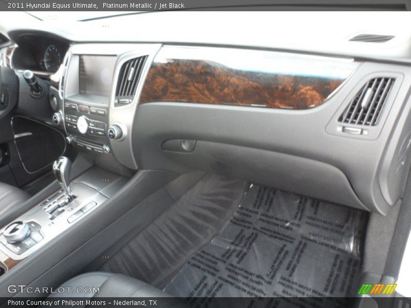 Platinum Metallic / Jet Black 2011 Hyundai Equus Ultimate