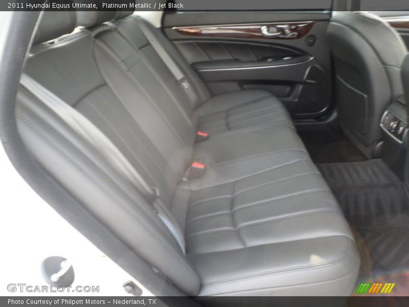 Platinum Metallic / Jet Black 2011 Hyundai Equus Ultimate