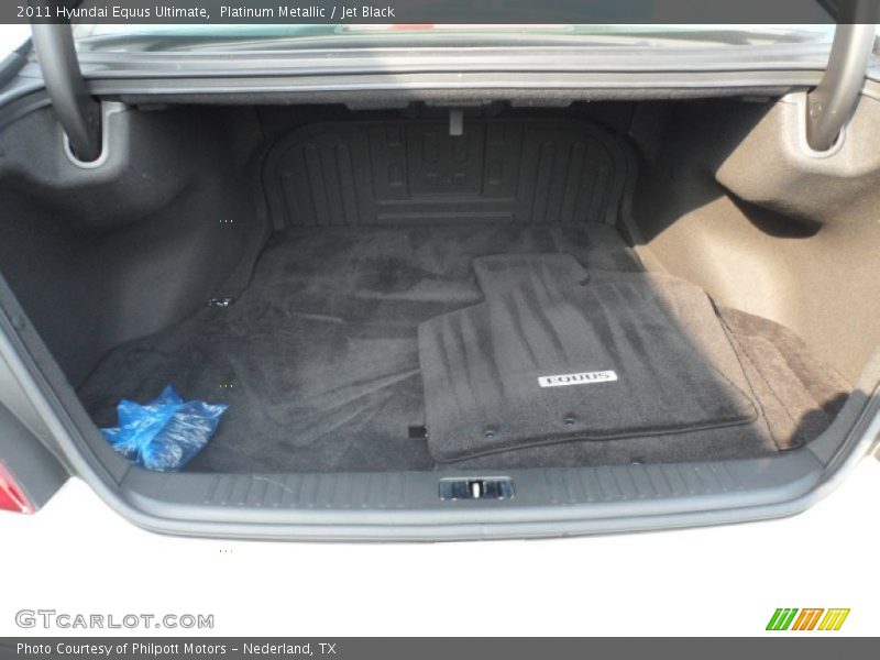 Platinum Metallic / Jet Black 2011 Hyundai Equus Ultimate