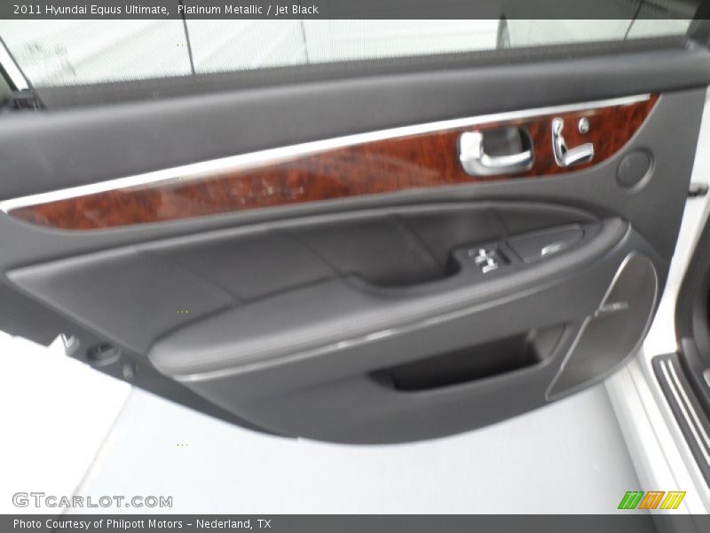 Platinum Metallic / Jet Black 2011 Hyundai Equus Ultimate