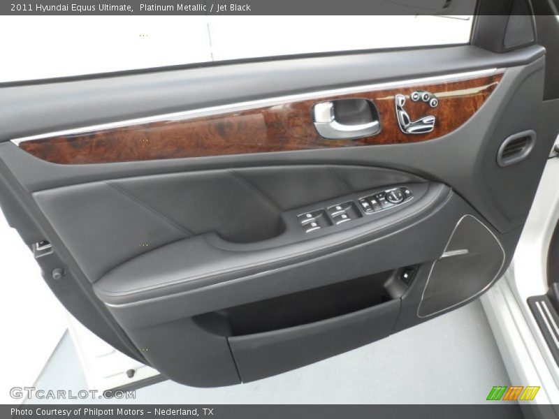 Platinum Metallic / Jet Black 2011 Hyundai Equus Ultimate