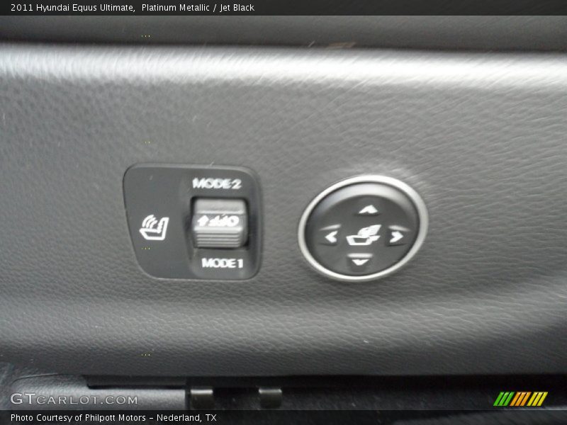 Platinum Metallic / Jet Black 2011 Hyundai Equus Ultimate