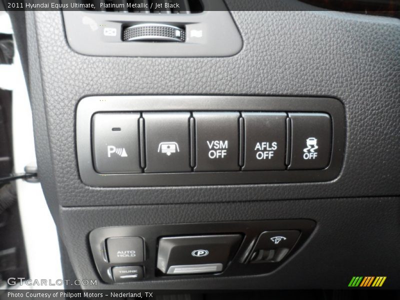 Platinum Metallic / Jet Black 2011 Hyundai Equus Ultimate