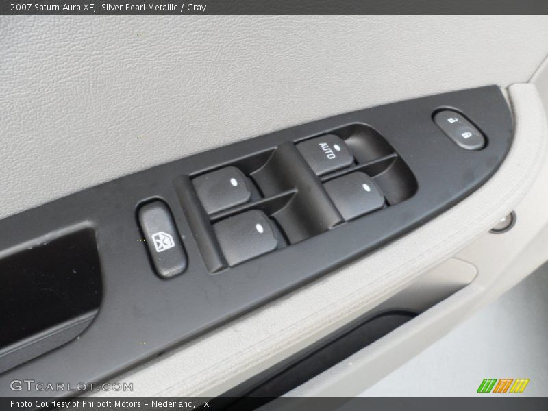 Silver Pearl Metallic / Gray 2007 Saturn Aura XE
