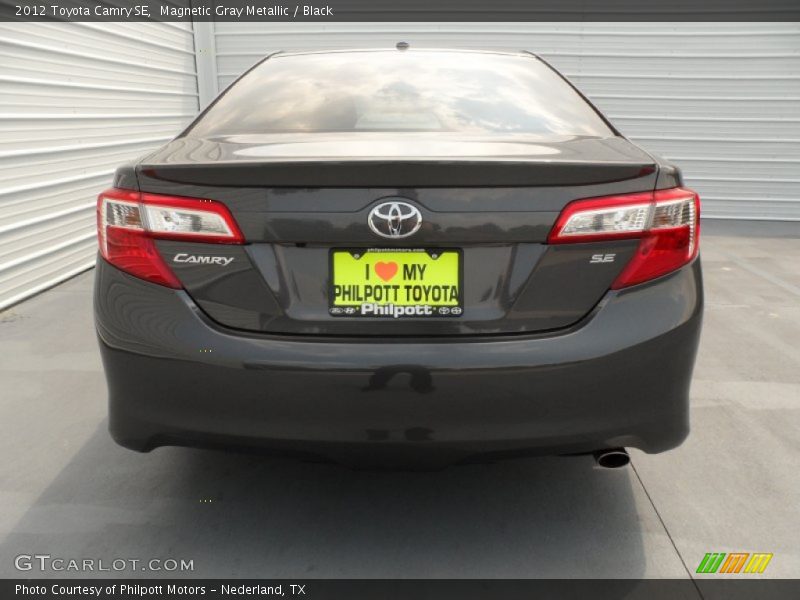 Magnetic Gray Metallic / Black 2012 Toyota Camry SE