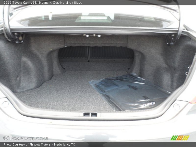 Magnetic Gray Metallic / Black 2012 Toyota Camry SE