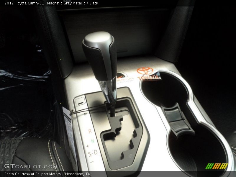 Magnetic Gray Metallic / Black 2012 Toyota Camry SE