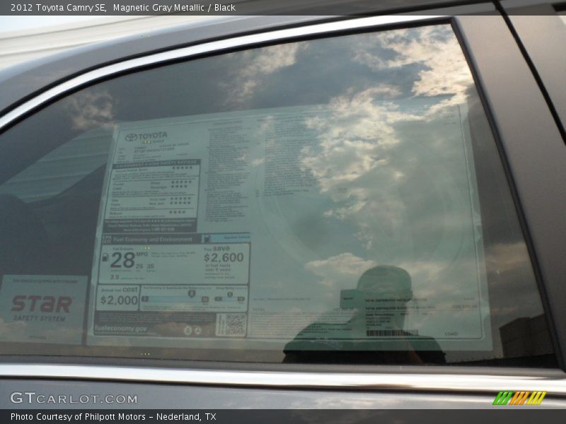 Magnetic Gray Metallic / Black 2012 Toyota Camry SE