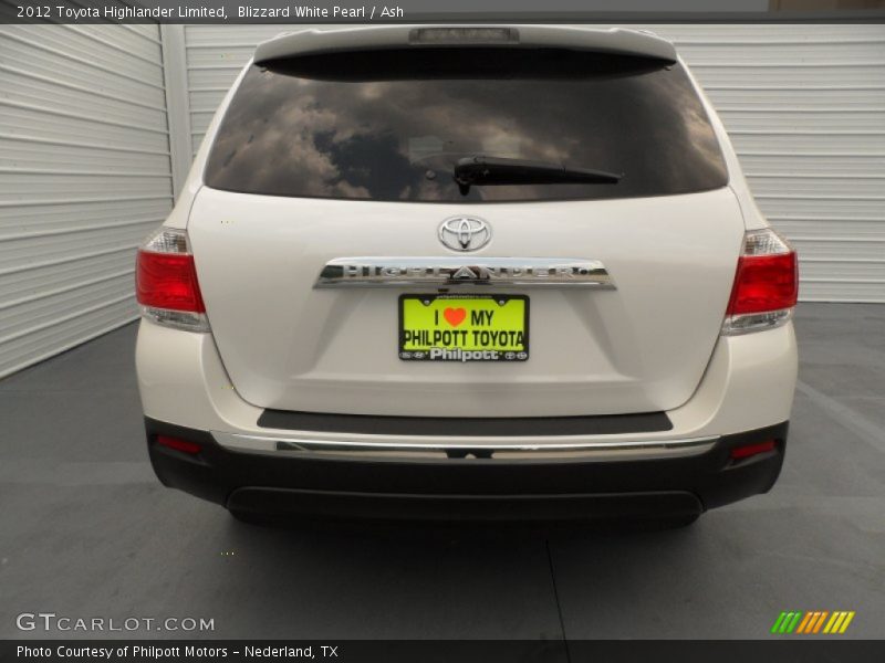 Blizzard White Pearl / Ash 2012 Toyota Highlander Limited