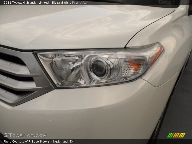 Blizzard White Pearl / Ash 2012 Toyota Highlander Limited