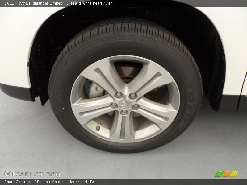 Blizzard White Pearl / Ash 2012 Toyota Highlander Limited
