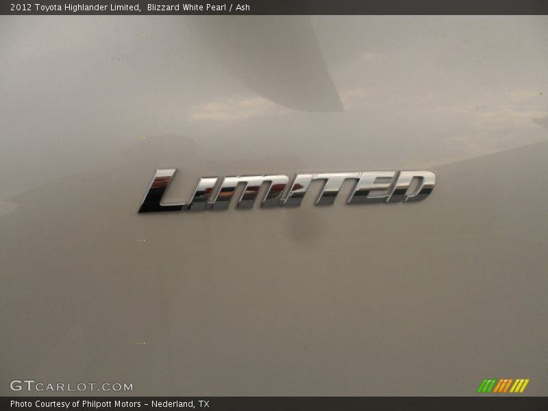 Blizzard White Pearl / Ash 2012 Toyota Highlander Limited
