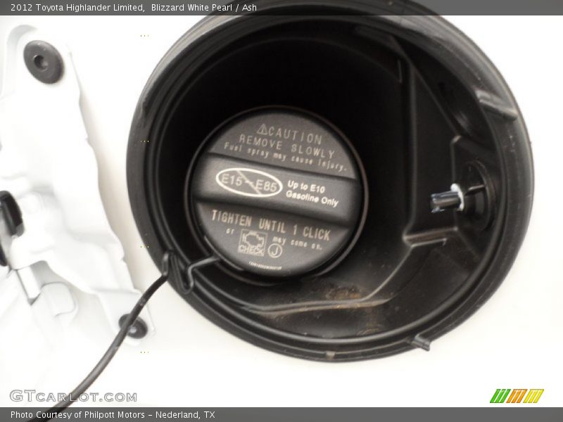 Blizzard White Pearl / Ash 2012 Toyota Highlander Limited