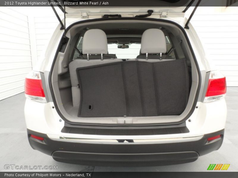 Blizzard White Pearl / Ash 2012 Toyota Highlander Limited