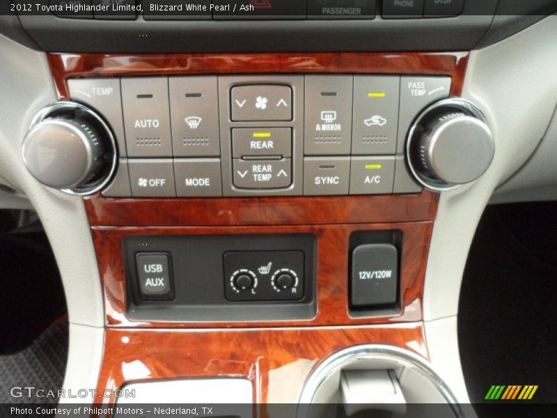 Blizzard White Pearl / Ash 2012 Toyota Highlander Limited