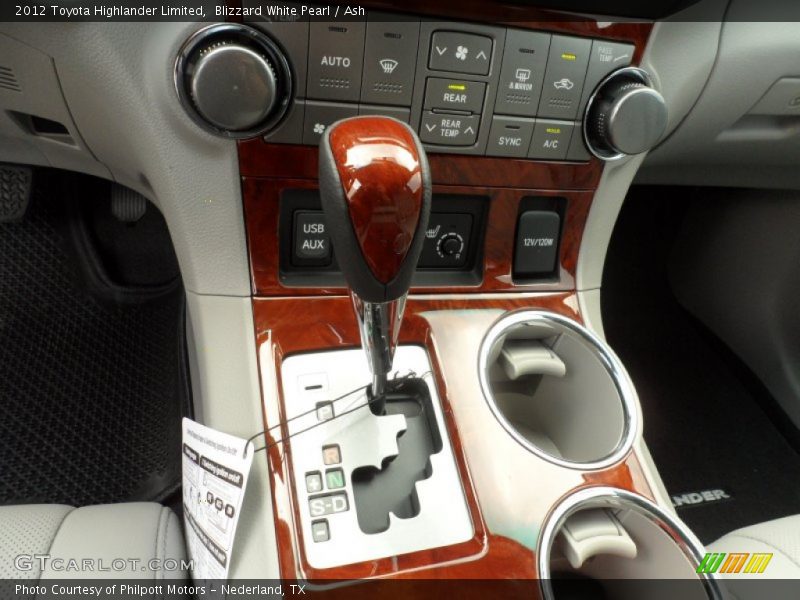 Blizzard White Pearl / Ash 2012 Toyota Highlander Limited