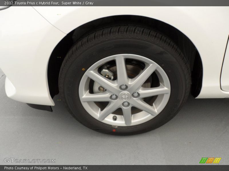 Super White / Gray 2012 Toyota Prius c Hybrid Four