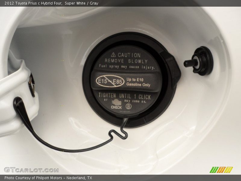 Super White / Gray 2012 Toyota Prius c Hybrid Four