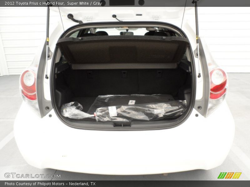 Super White / Gray 2012 Toyota Prius c Hybrid Four