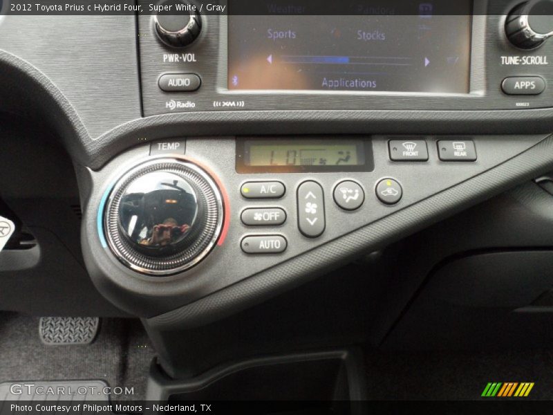 Super White / Gray 2012 Toyota Prius c Hybrid Four
