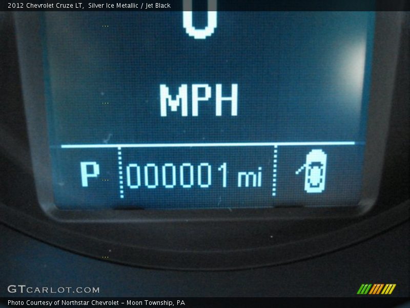 Silver Ice Metallic / Jet Black 2012 Chevrolet Cruze LT