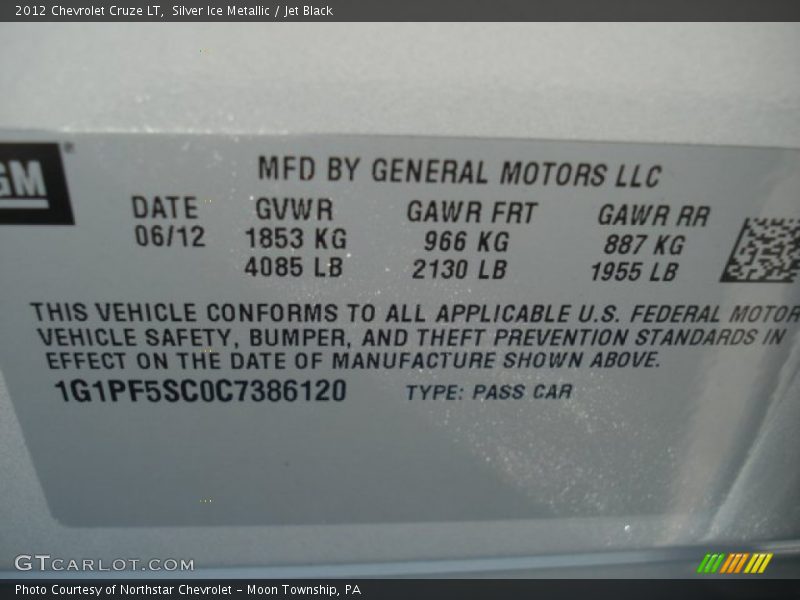 Silver Ice Metallic / Jet Black 2012 Chevrolet Cruze LT