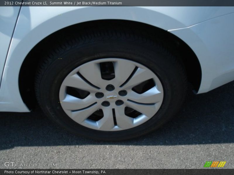 Summit White / Jet Black/Medium Titanium 2012 Chevrolet Cruze LS
