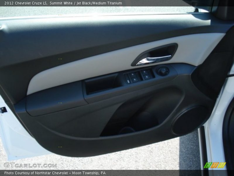 Summit White / Jet Black/Medium Titanium 2012 Chevrolet Cruze LS