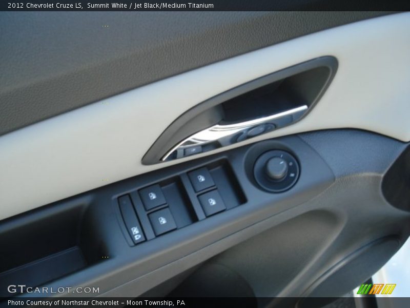 Summit White / Jet Black/Medium Titanium 2012 Chevrolet Cruze LS