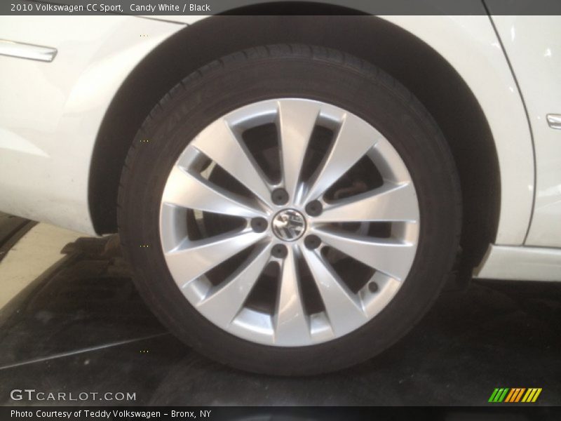 Candy White / Black 2010 Volkswagen CC Sport