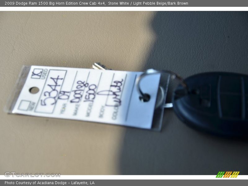 Stone White / Light Pebble Beige/Bark Brown 2009 Dodge Ram 1500 Big Horn Edition Crew Cab 4x4