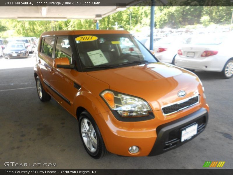 Ignition Orange / Black Soul Logo Cloth 2011 Kia Soul +