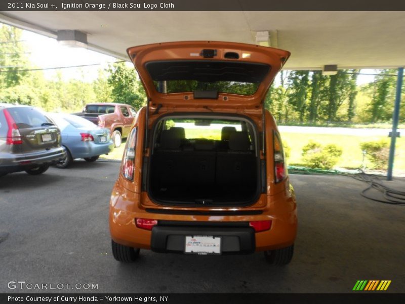 Ignition Orange / Black Soul Logo Cloth 2011 Kia Soul +