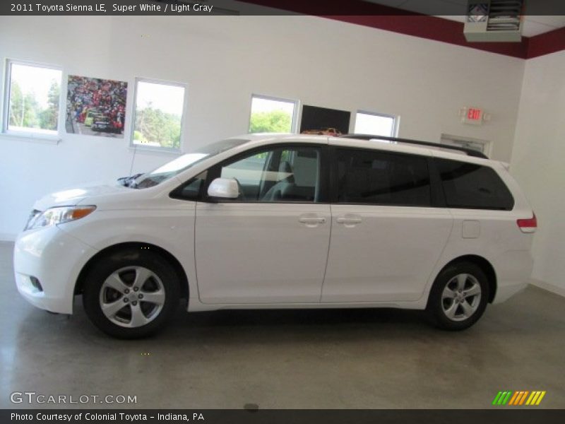 Super White / Light Gray 2011 Toyota Sienna LE