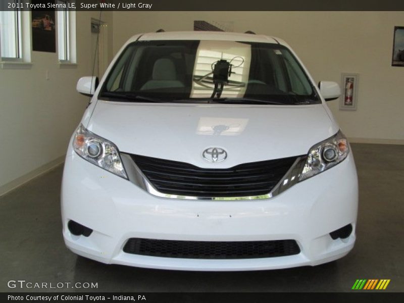 Super White / Light Gray 2011 Toyota Sienna LE