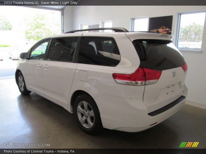 Super White / Light Gray 2011 Toyota Sienna LE
