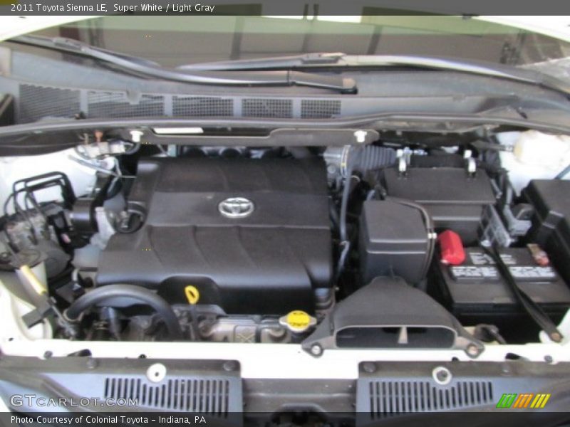 Super White / Light Gray 2011 Toyota Sienna LE