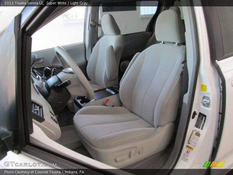 Super White / Light Gray 2011 Toyota Sienna LE