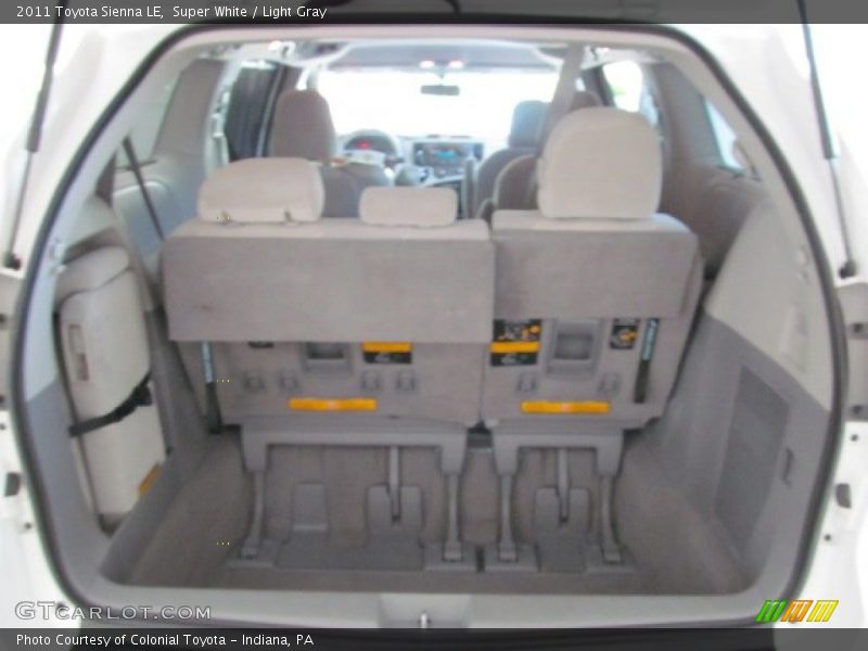 Super White / Light Gray 2011 Toyota Sienna LE