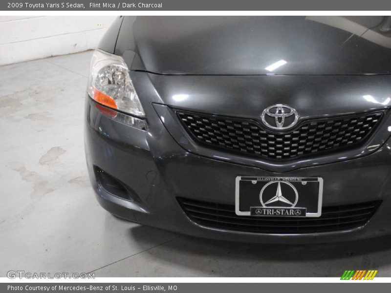 Flint Mica / Dark Charcoal 2009 Toyota Yaris S Sedan