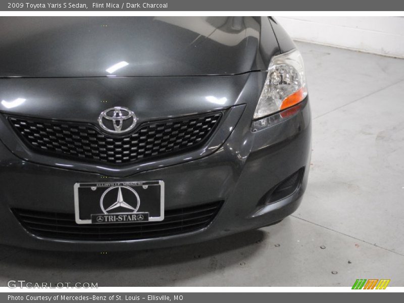 Flint Mica / Dark Charcoal 2009 Toyota Yaris S Sedan